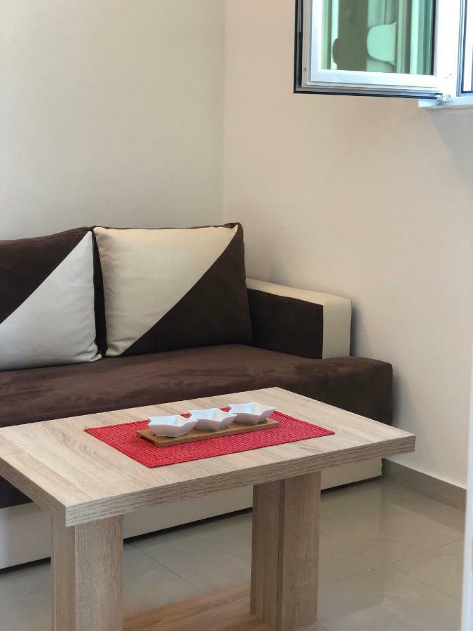 Apartmani Dini Улцин Екстериор снимка
