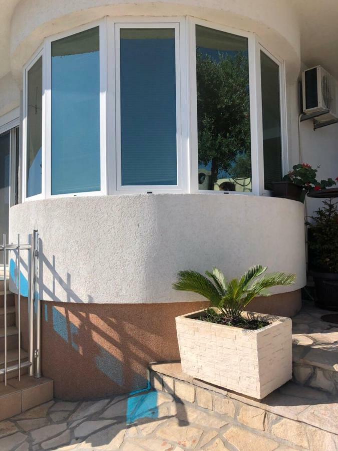 Apartmani Dini Улцин Екстериор снимка