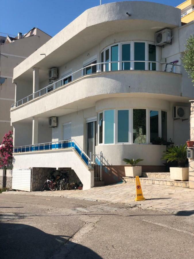 Apartmani Dini Улцин Екстериор снимка
